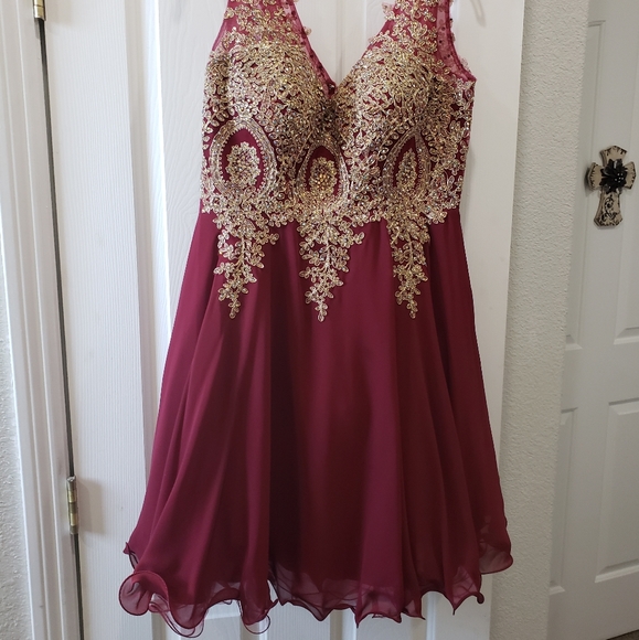 Prom dress - Picture 2 of 3